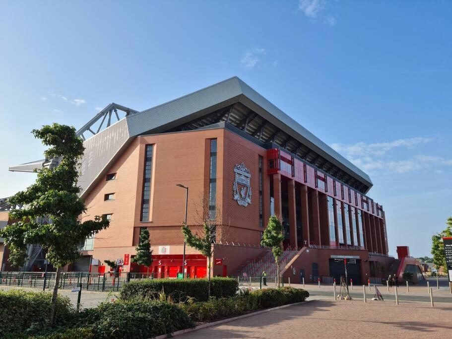 Echoes Of Anfield - Walk To Victory *