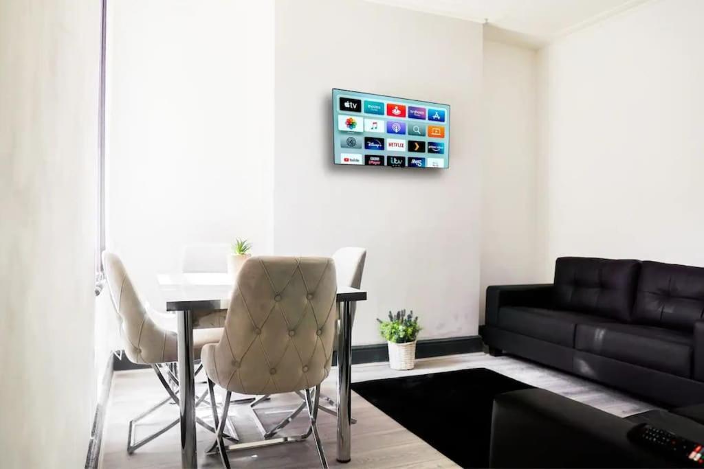 Holiday home Fully Equipped Modern Perfect For Contractors, Relocators