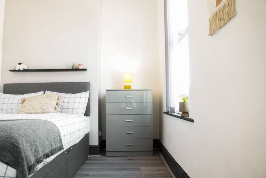 Fully Equipped Modern Perfect For Contractors, Relocators