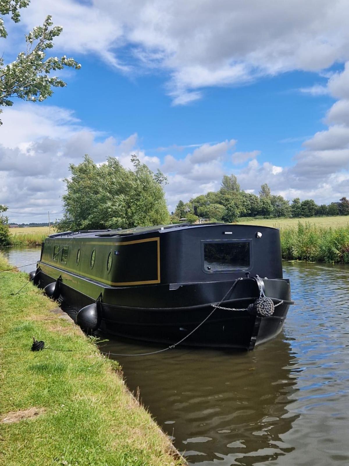 Luxury Boat Sleeping 6 Wifi Botel Liverpool