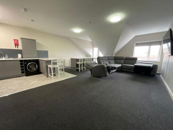 Ryan I Air I - 102 Mill Street - Free Parking Aparthotel Liverpool