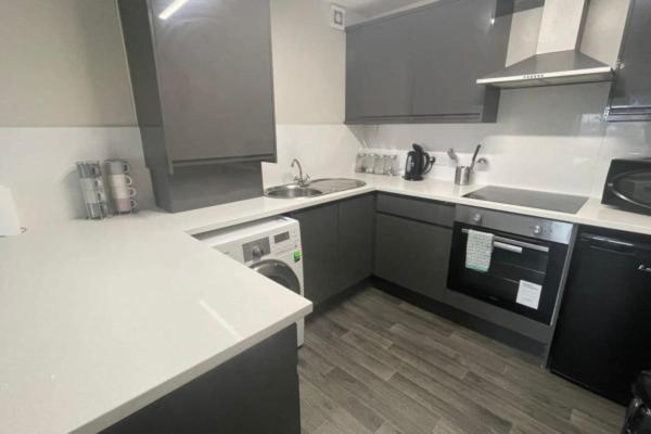 Aparthotel Ryan I Air I - 102 Mill Street - Free Parking *
