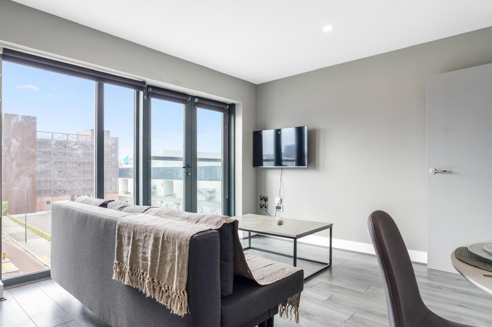 20, Elegant 2-bed Apartment