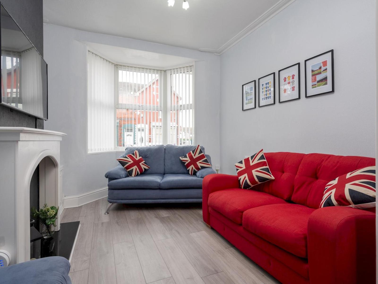 Pass The Keys Ruiskin St - Kirkdale Terrace Sleeps 5 Parking Holiday home Liverpool