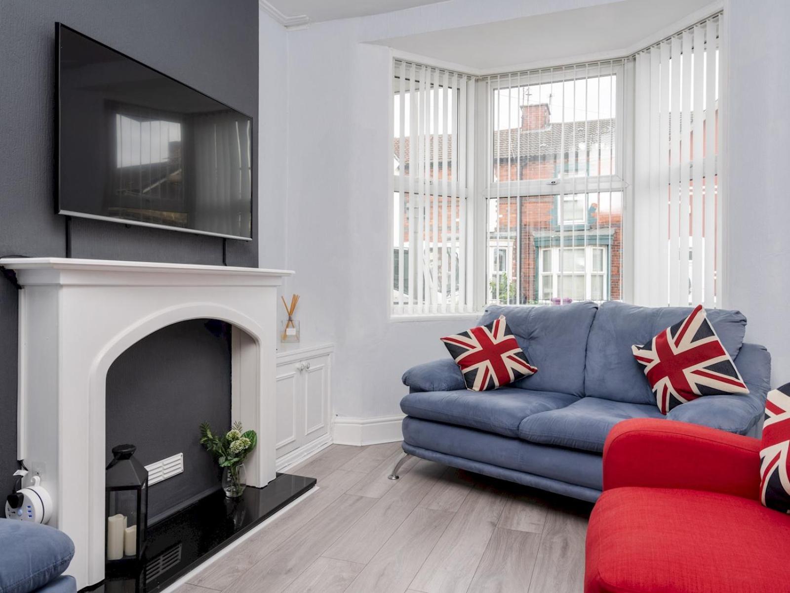 Pass The Keys Ruiskin St - Kirkdale Terrace Sleeps 5 Parking *