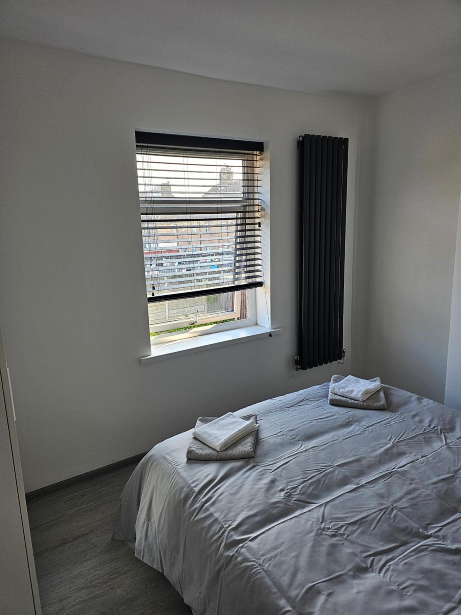 Apartment Woolfall Heath Avenue *