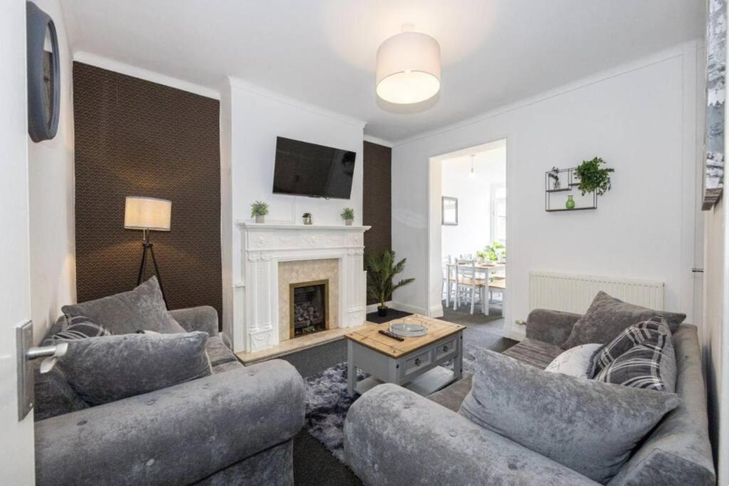 Apartment Cosy 4br House Near Center