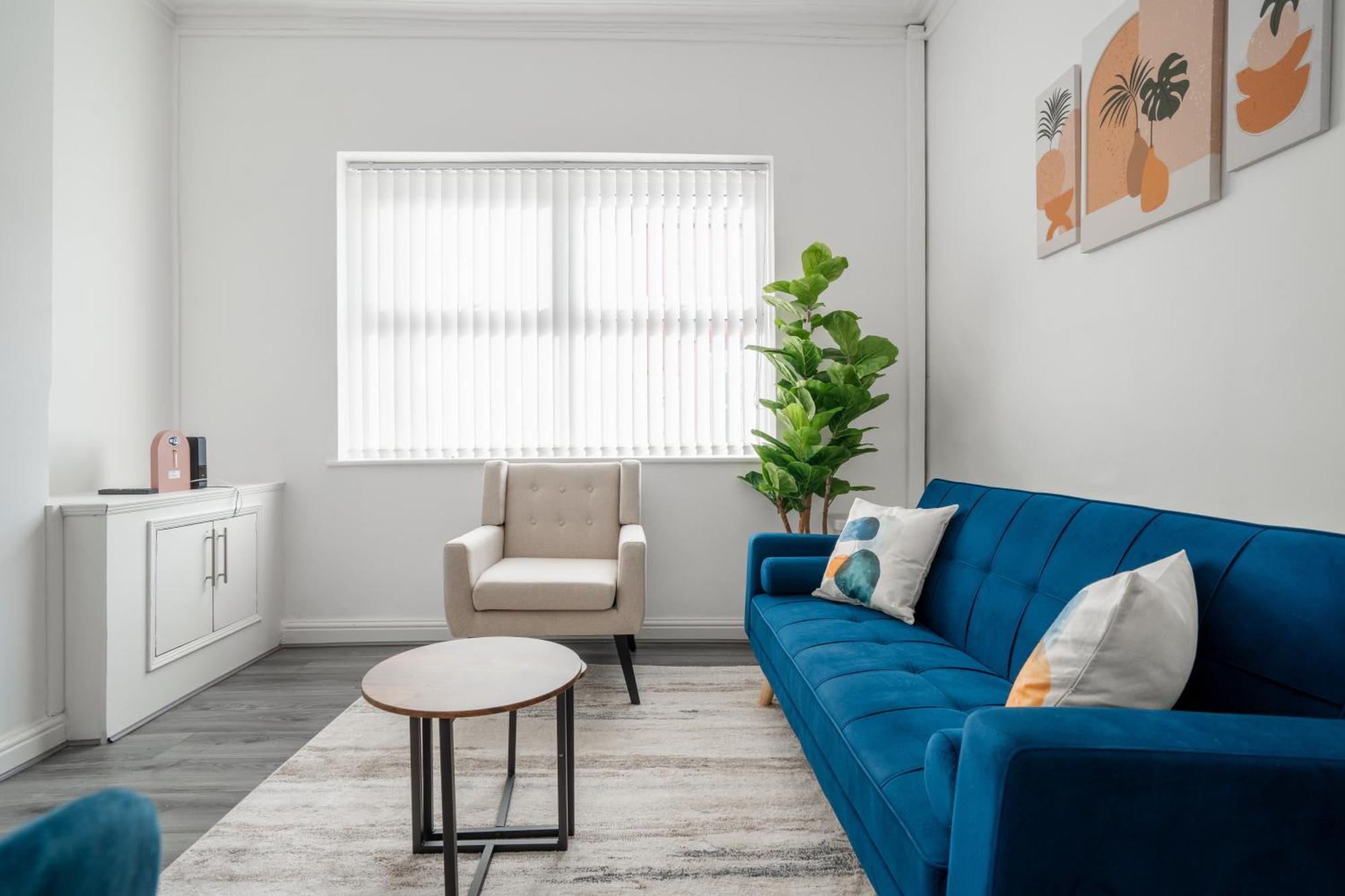 Charming & Trendy 4 Bedroom Luxury In Anfield