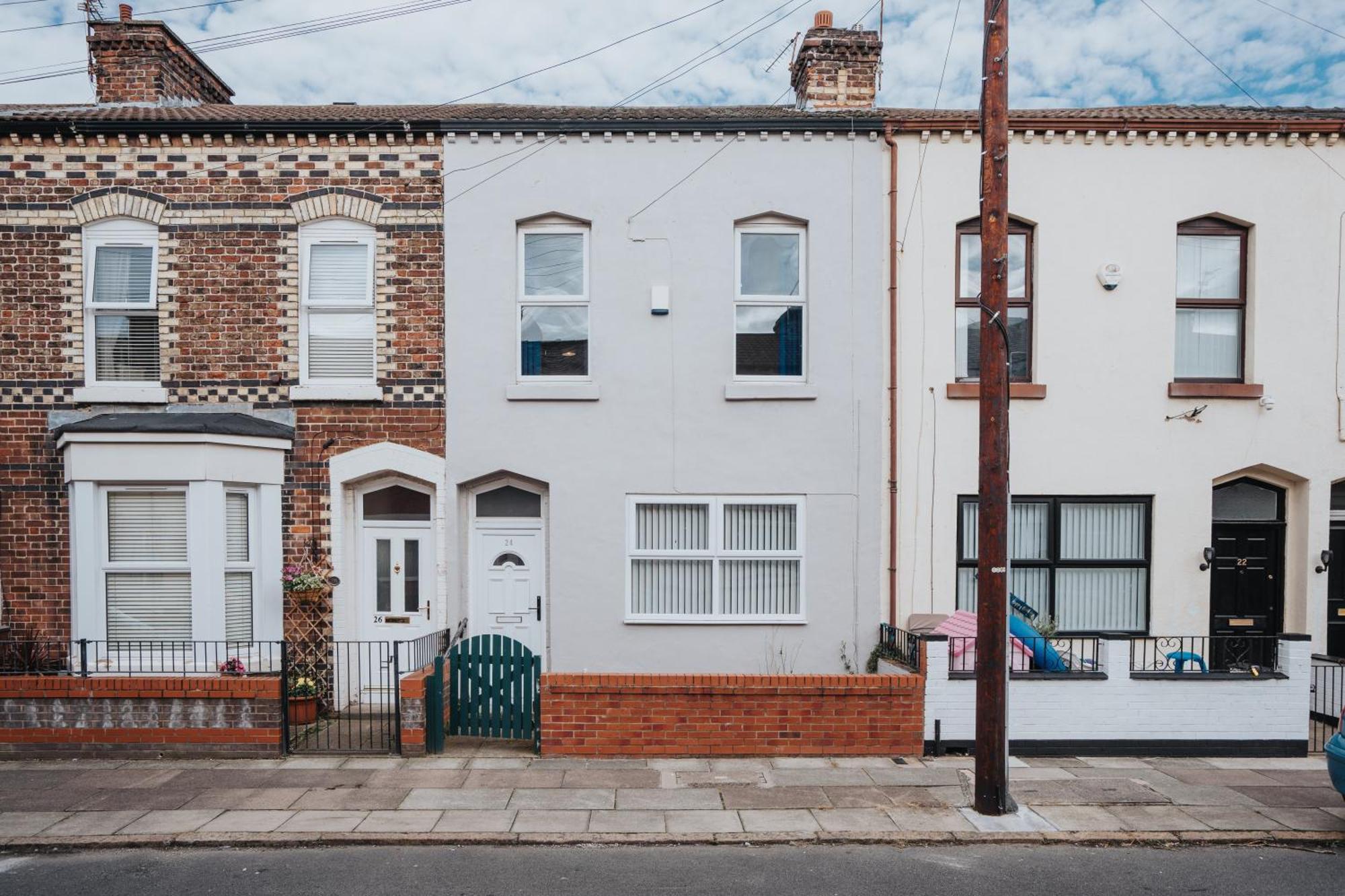 Charming & Trendy 4 Bedroom Luxury In Anfield Liverpool