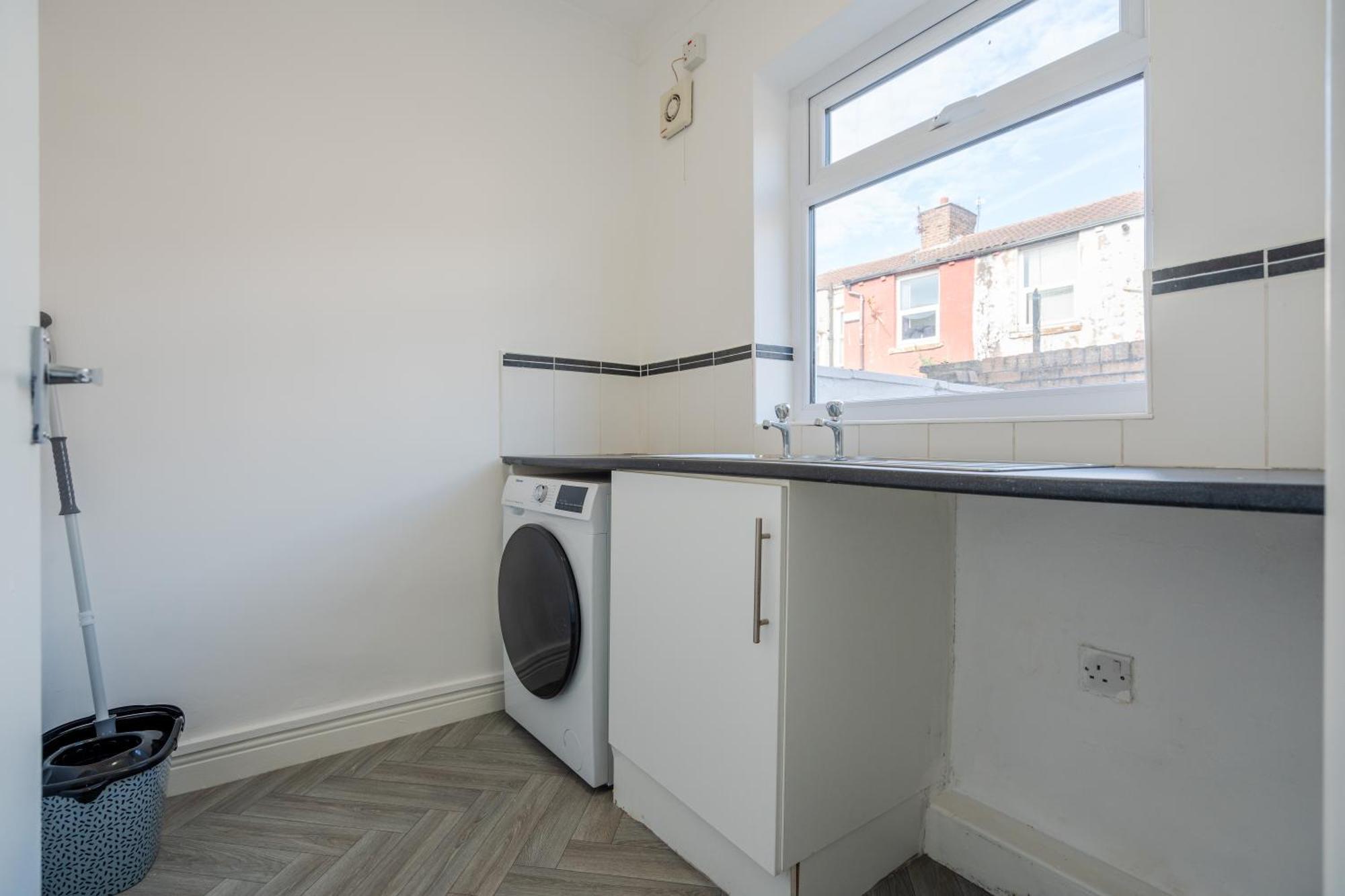 Charming & Trendy 4 Bedroom Luxury In Anfield * Liverpool