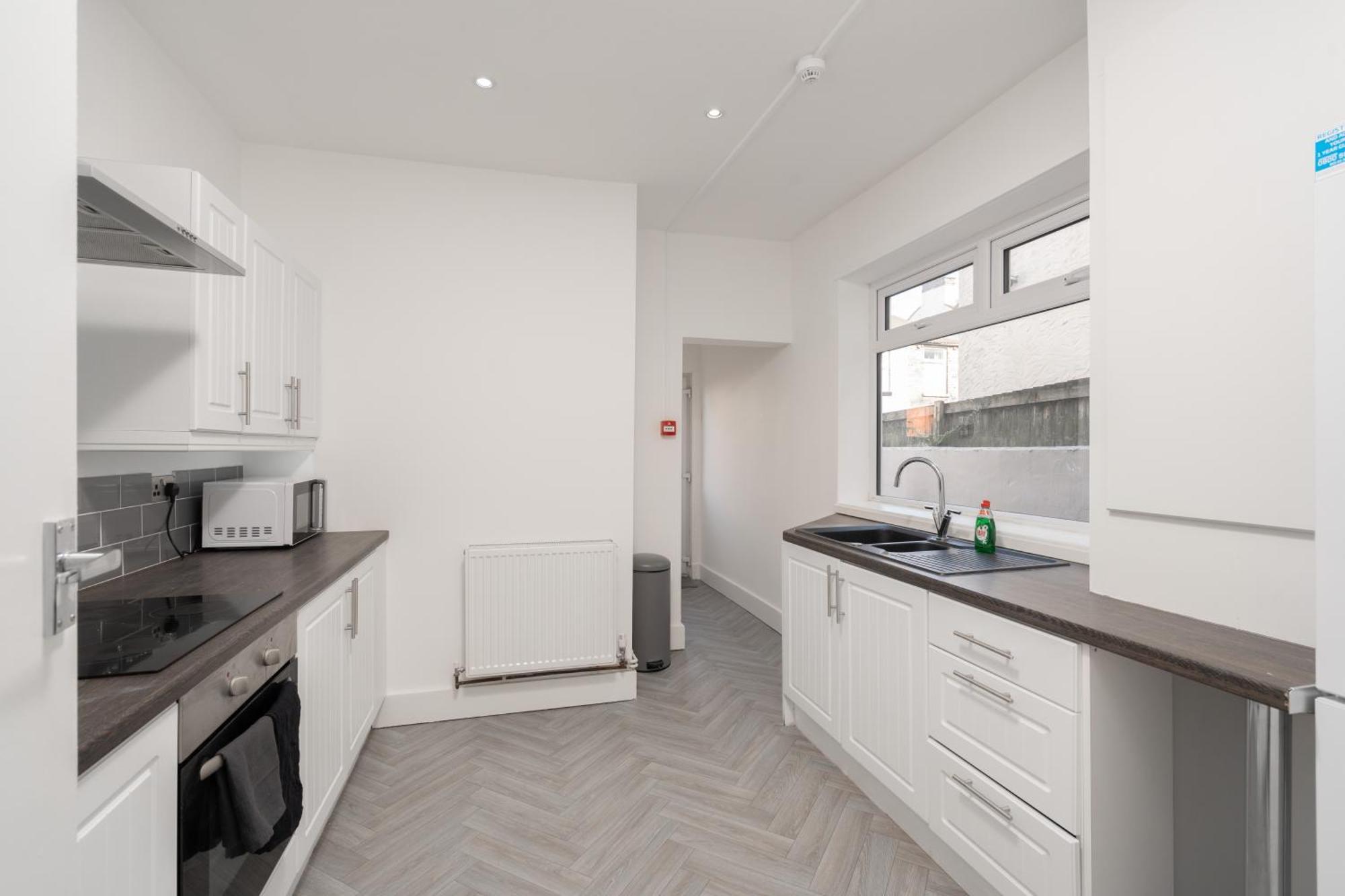 Charming & Trendy 4 Bedroom Luxury In Anfield Apartment Liverpool