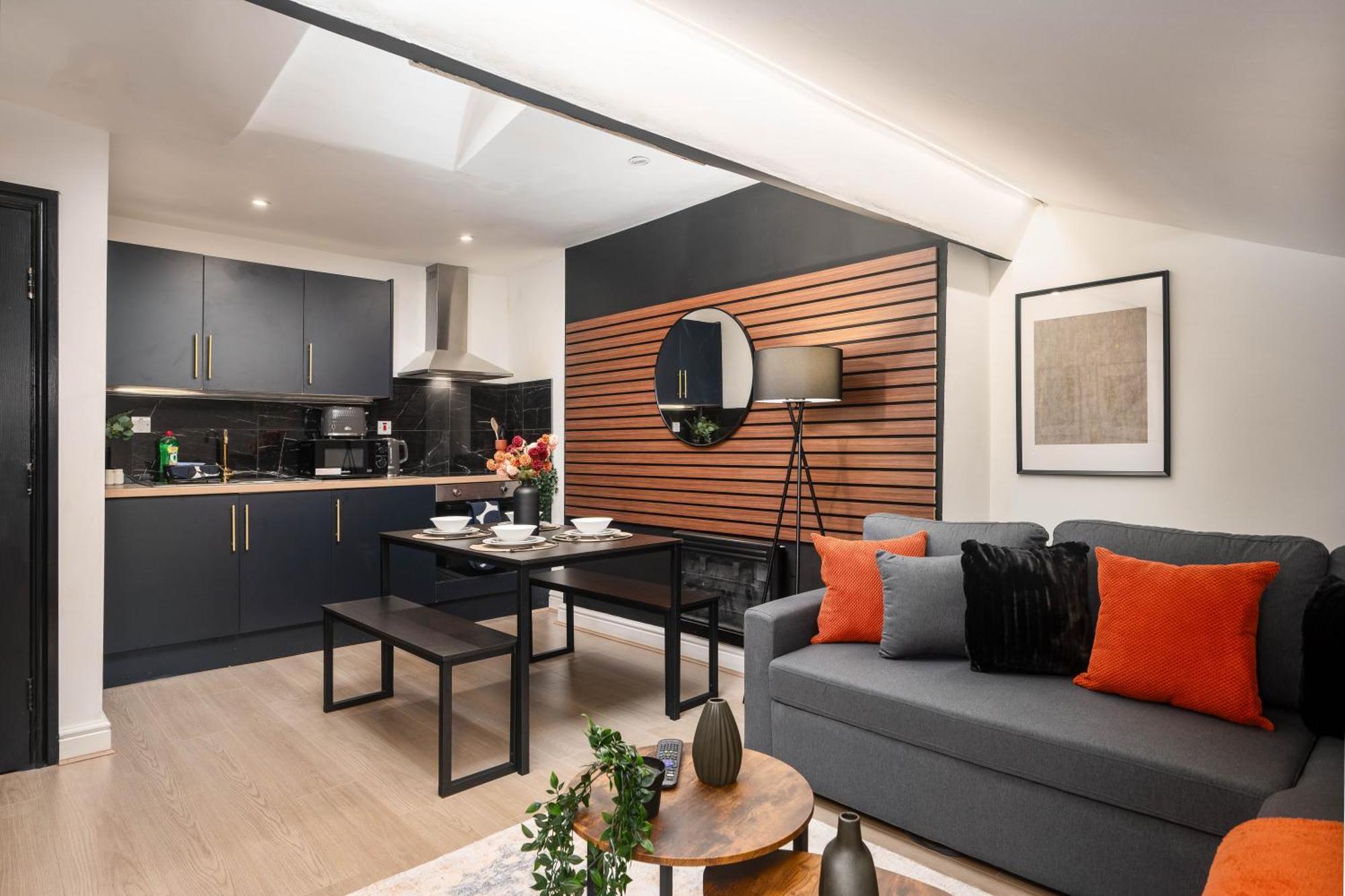 Lombana 5 - Centre - Parking - Contract - Wifi Liverpool