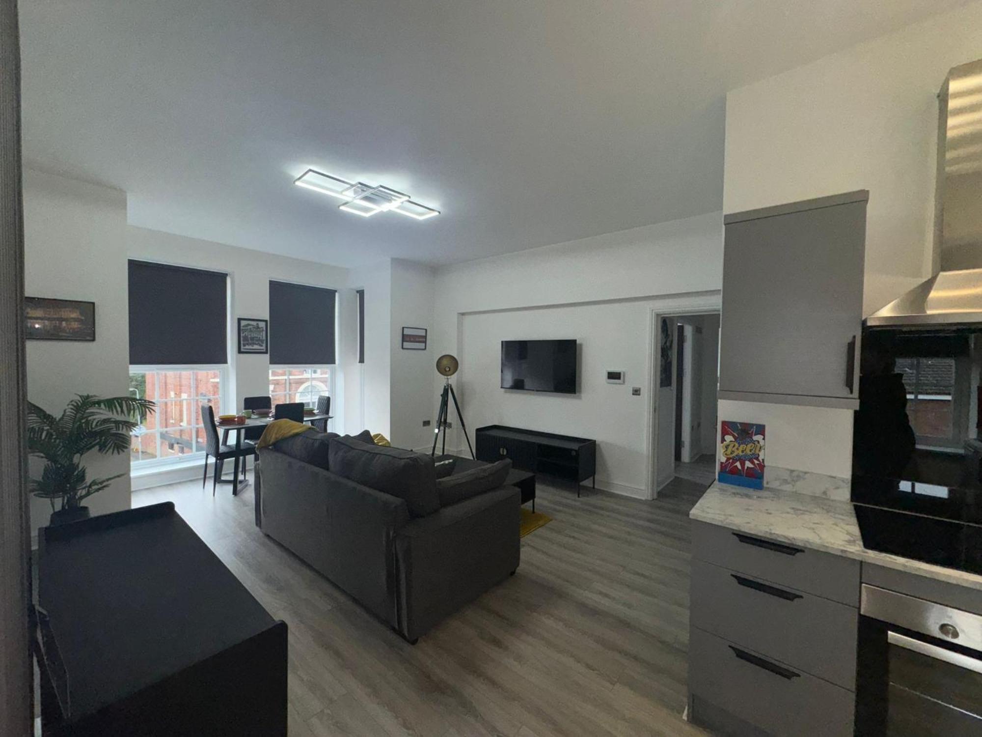 38 Everton Road Free Onsite Parking