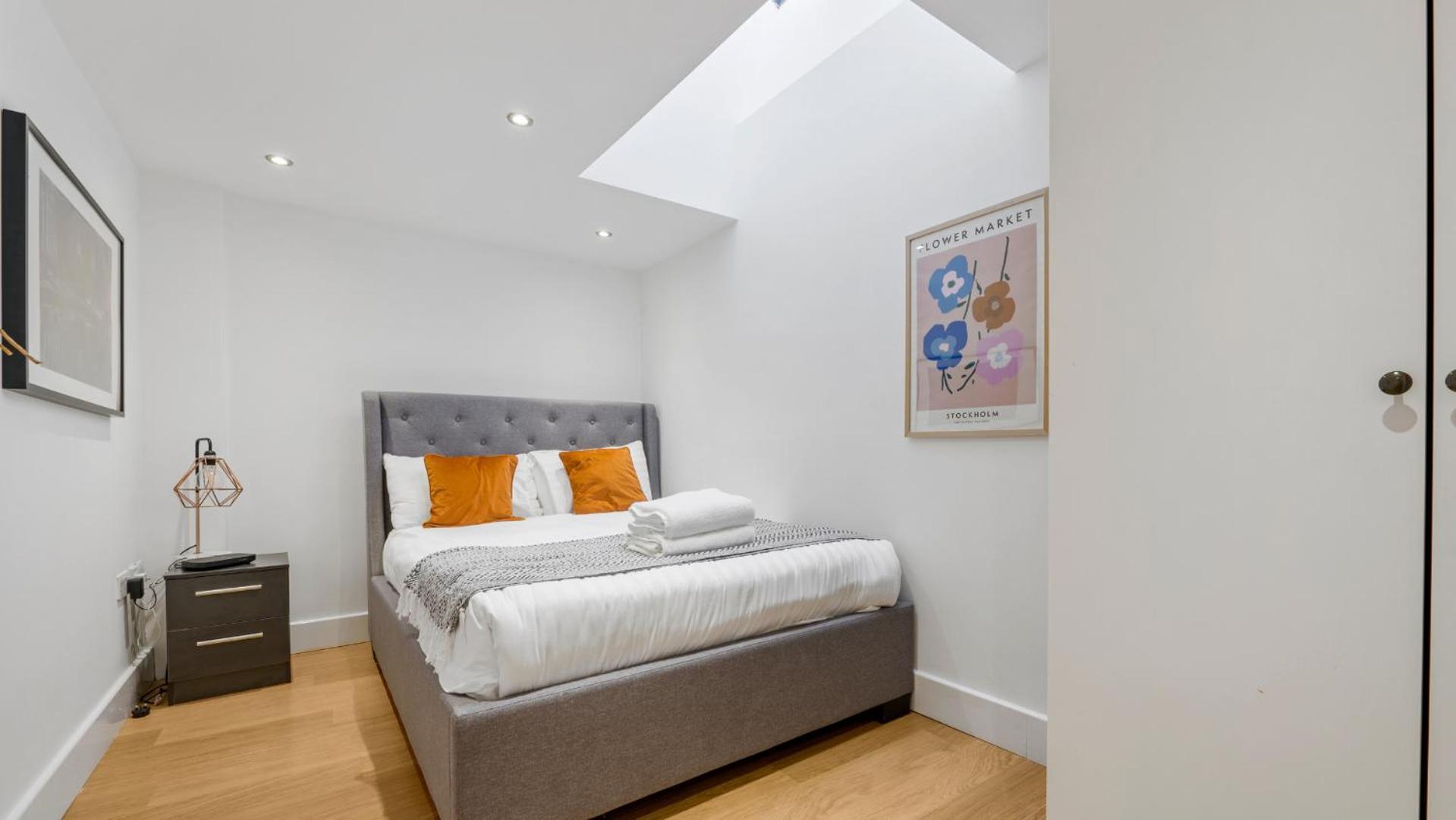 Host & - The Cavern Quarter Loft Apartment *