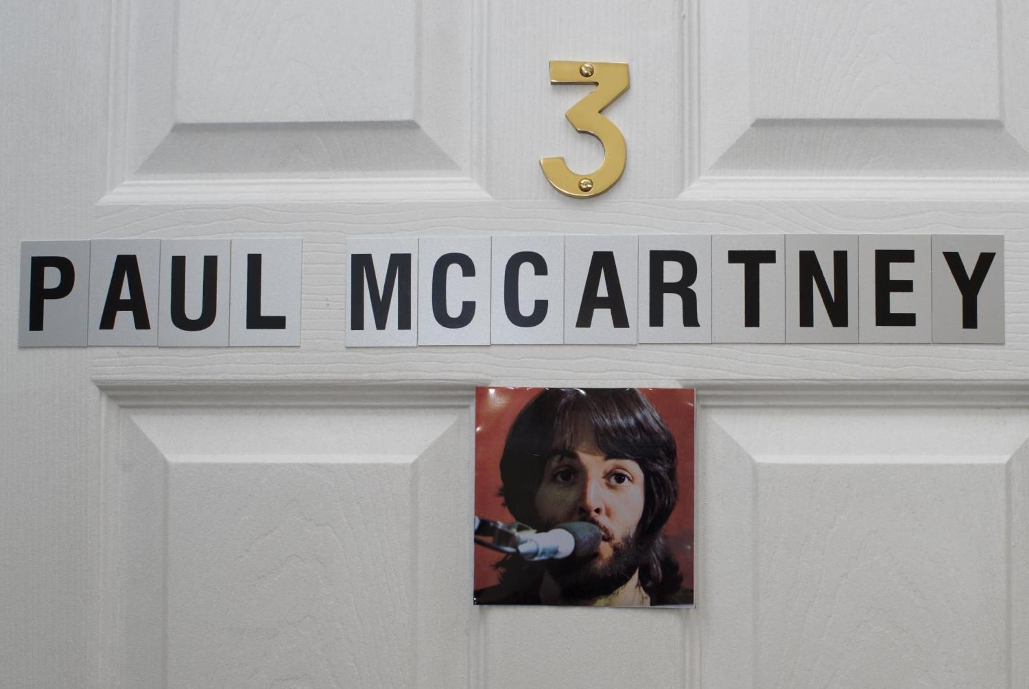 Beatles Themed Spacious 5 Bedrooms Terraced House *