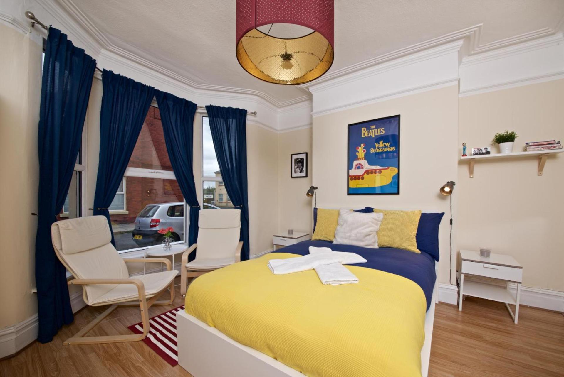 Holiday home Beatles Themed Spacious 5 Bedrooms Terraced House *