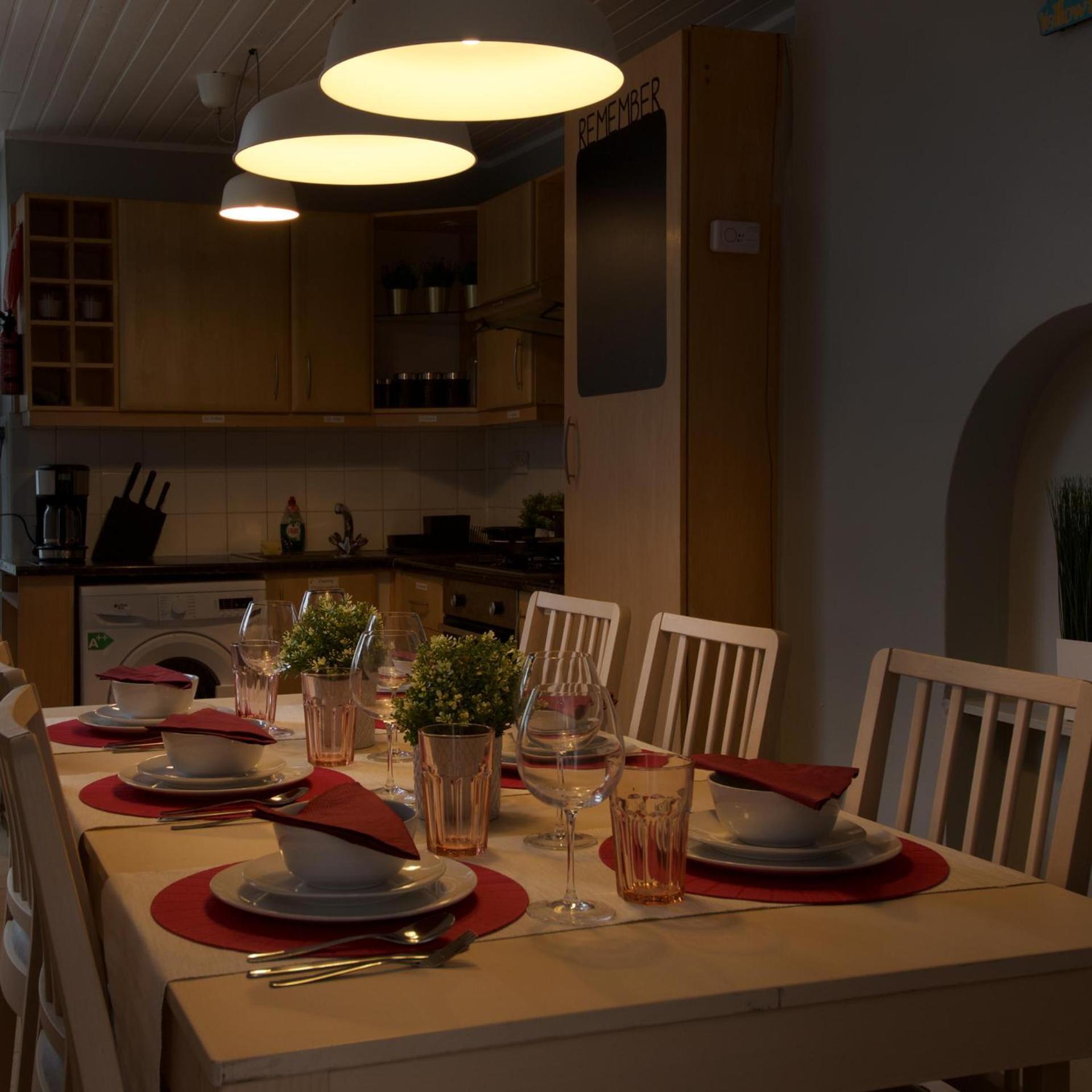 Beatles Themed Spacious 5 Bedrooms Terraced House *