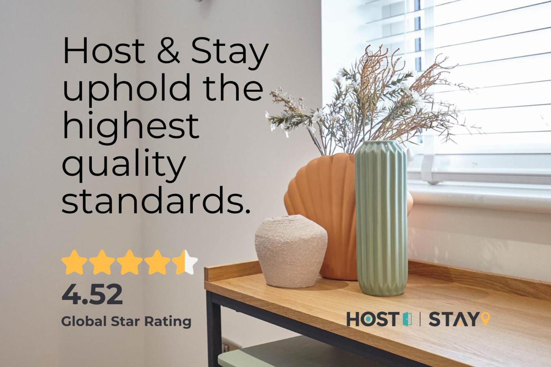 Holiday home Host & - The Roscoe Carriage House