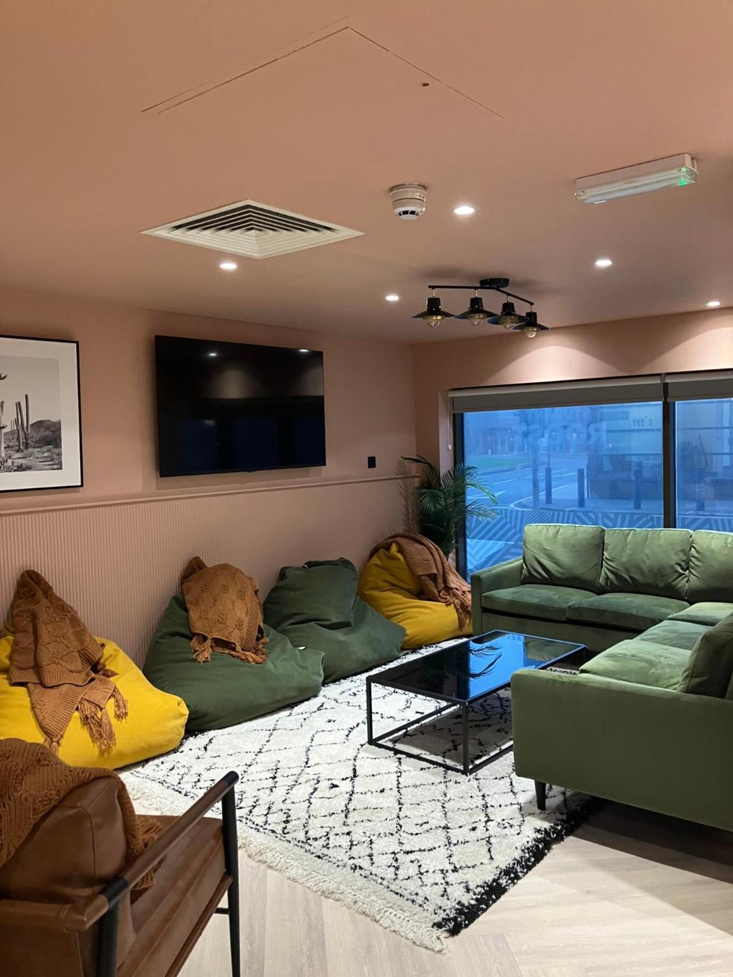 Apartment For Students Only Byrom Point In Liverpool