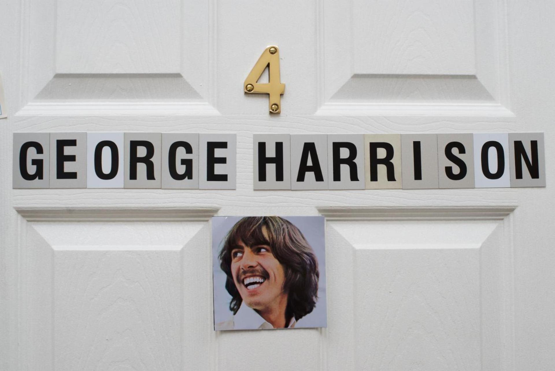 Beatles Themed Spacious 5 Bedrooms Terraced House Holiday home Liverpool