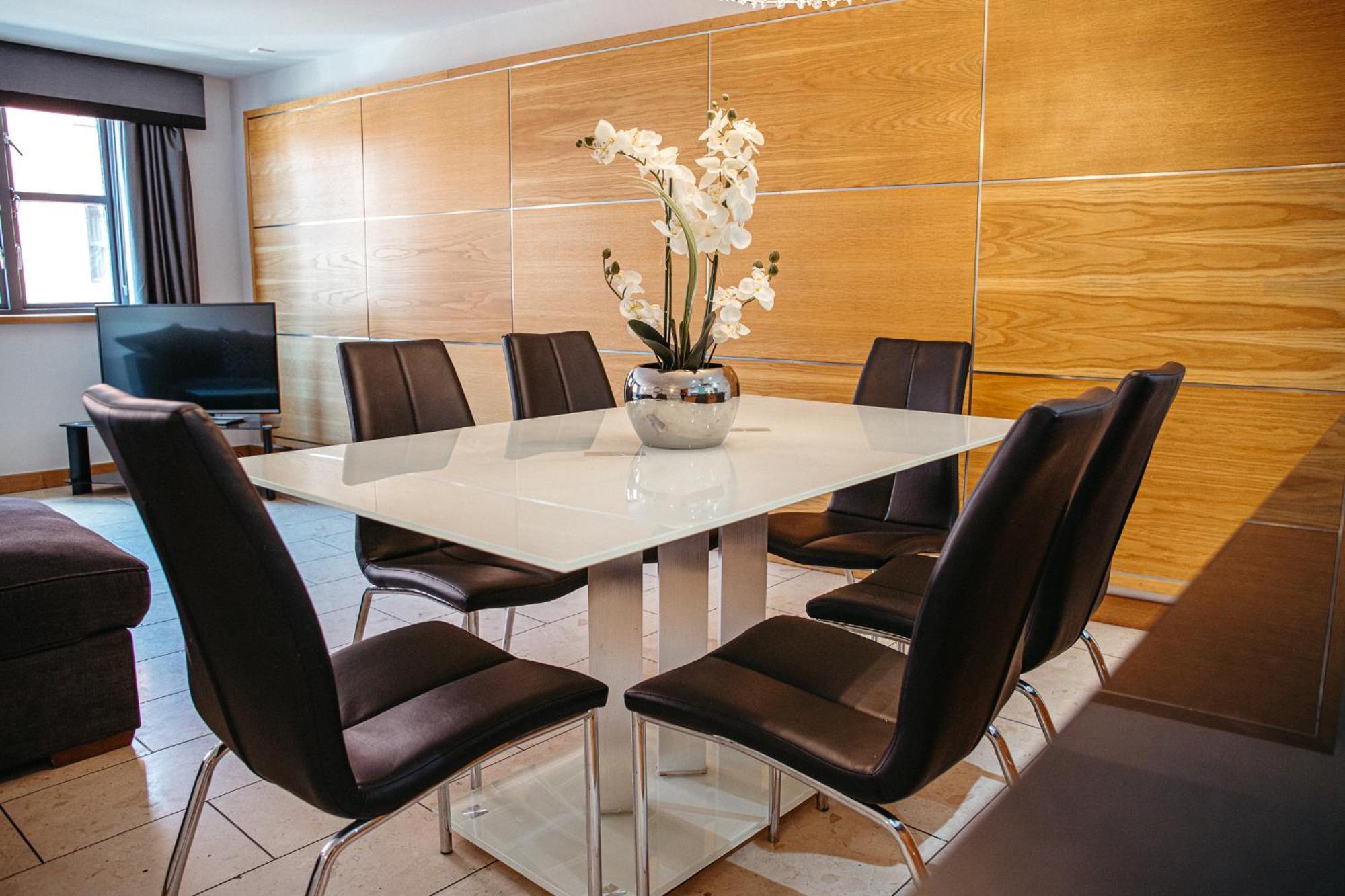 Aparthotel Posh Pads - 1 - 4*
