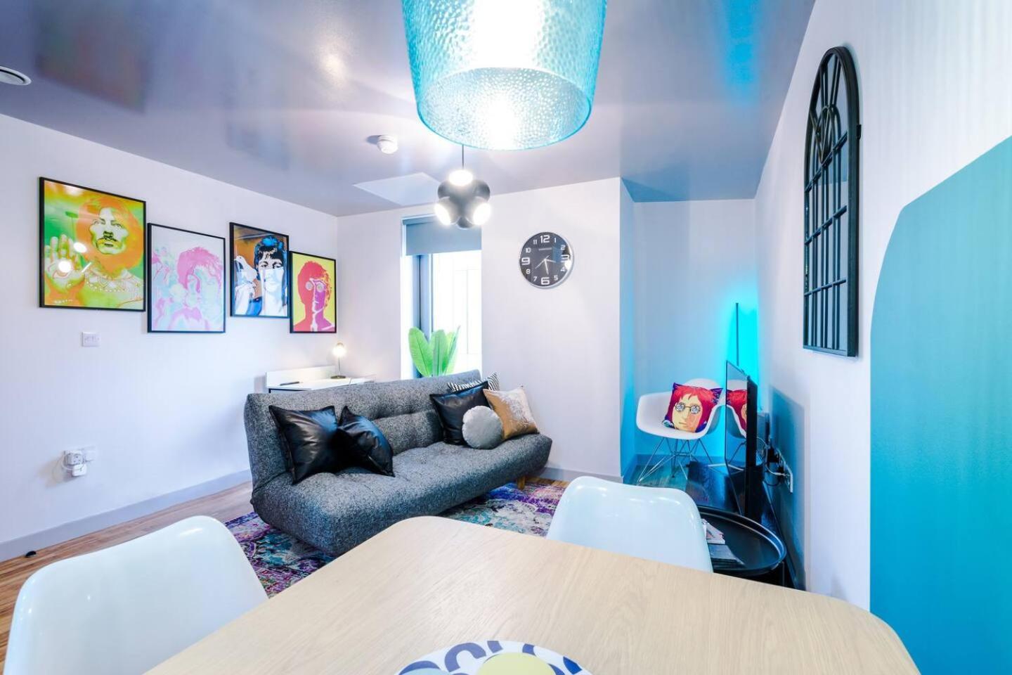 High Reviewed 1-bed With Parking Location