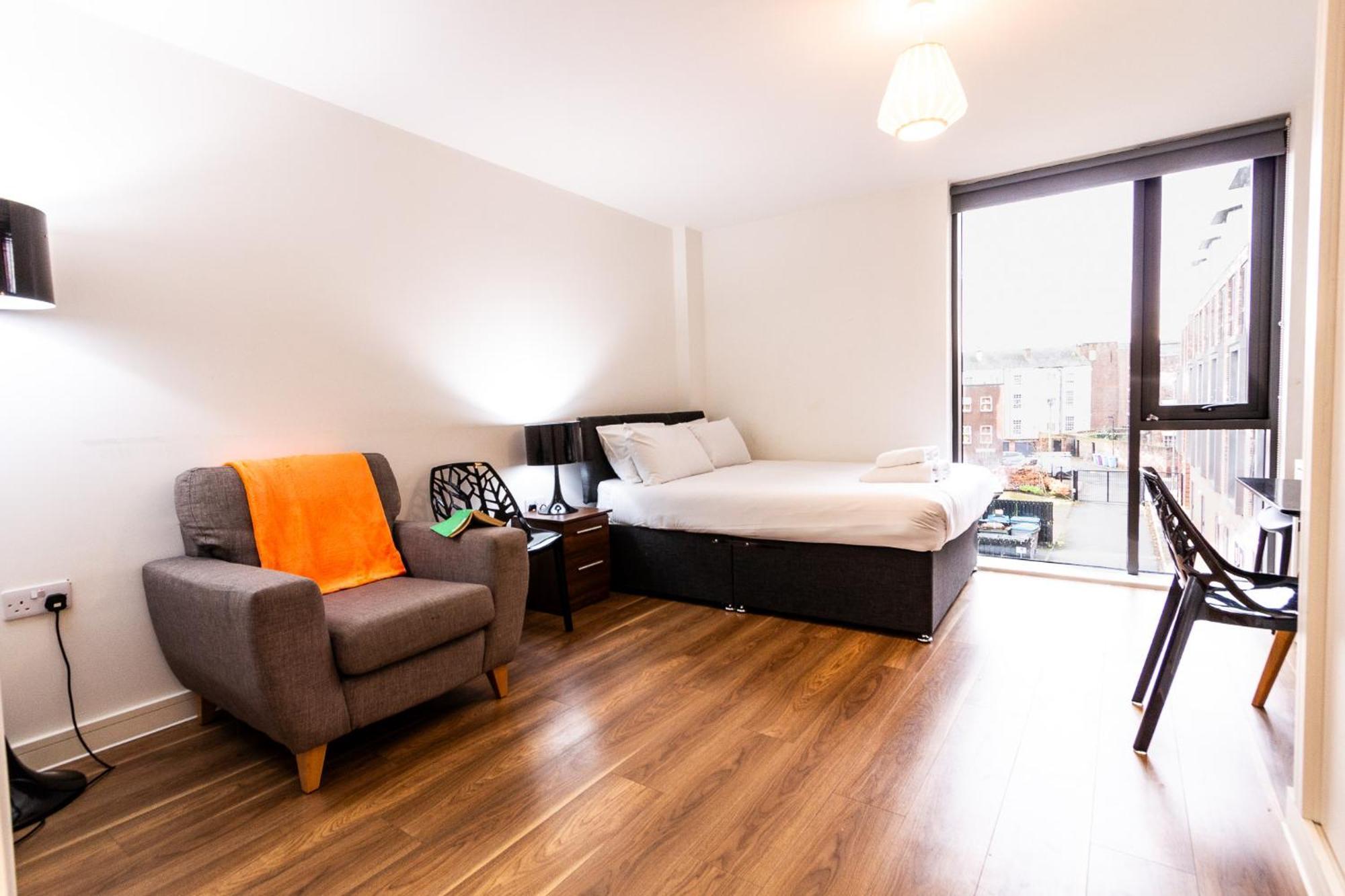 Apartment Stunning Centrally Located