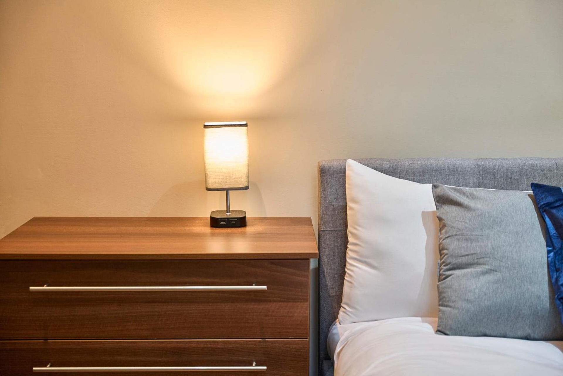 Host & - Three Graces Getaway Apartment *