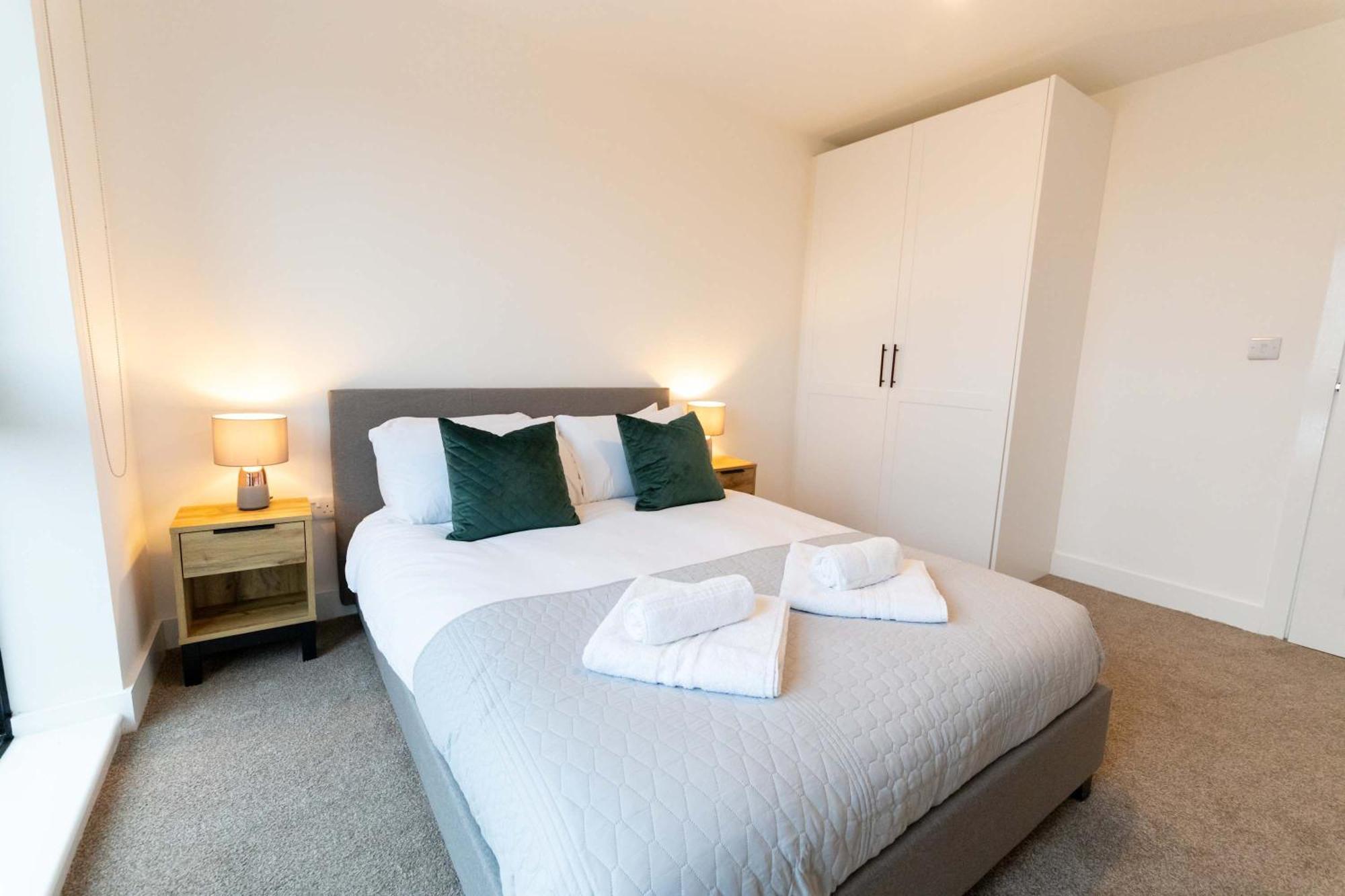 Spacious 1 Bed In W Views Liverpool