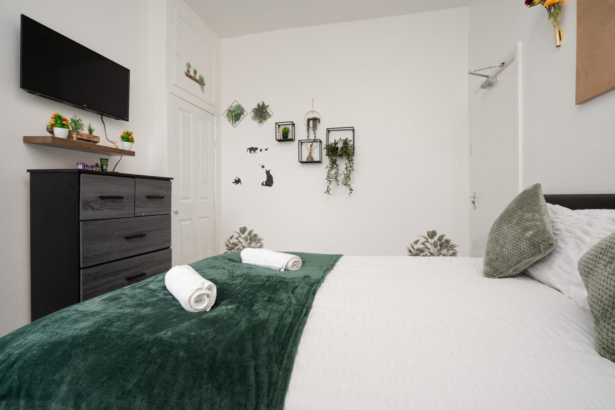 Huge 6br - Perfect For Long Stays! *