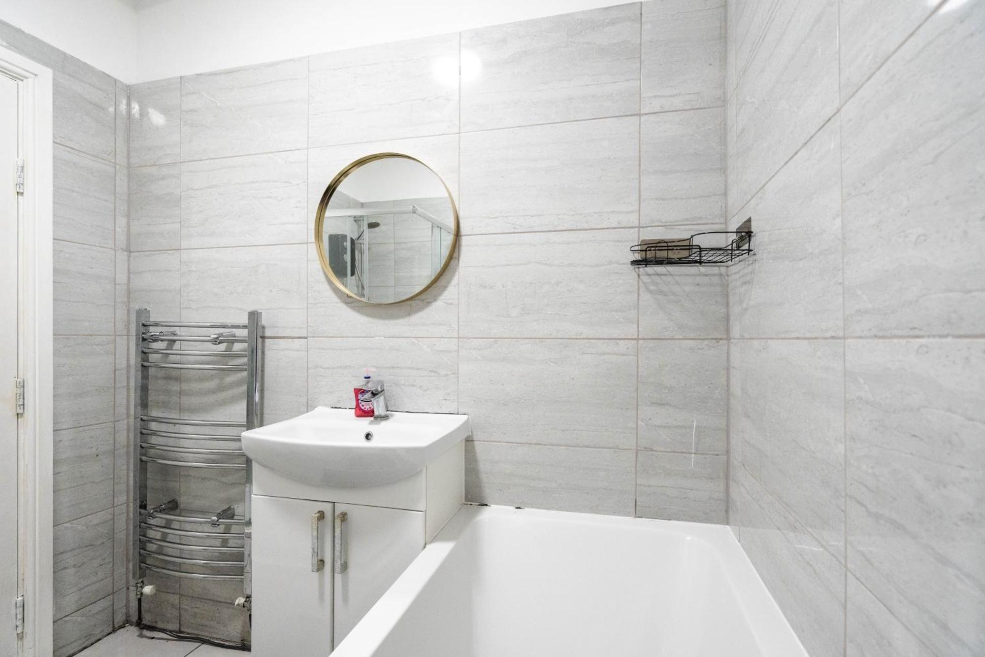 Huge 6br - Perfect For Long Stays! *