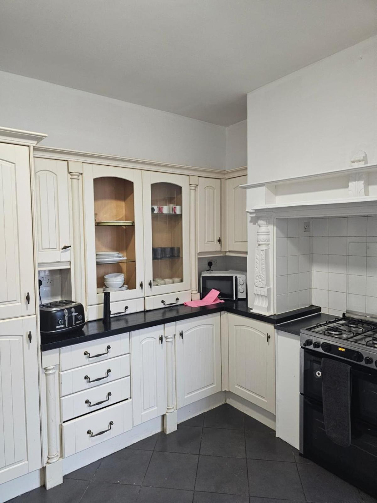 Spacious Anfield Apartment