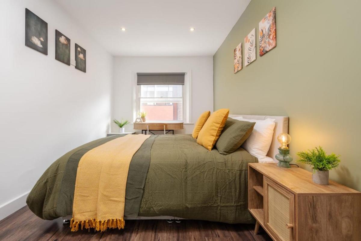 L1 Stay, Netflix & Prime Location,workspace