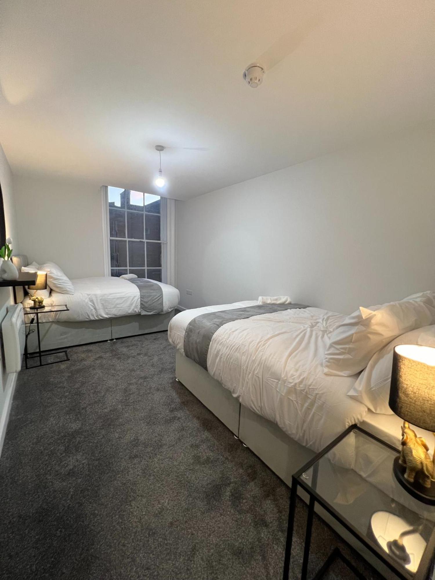 Urban Retreat By Lvp - Spacious 2-bed, Sleeps 10 - Ideal For Groups Liverpool