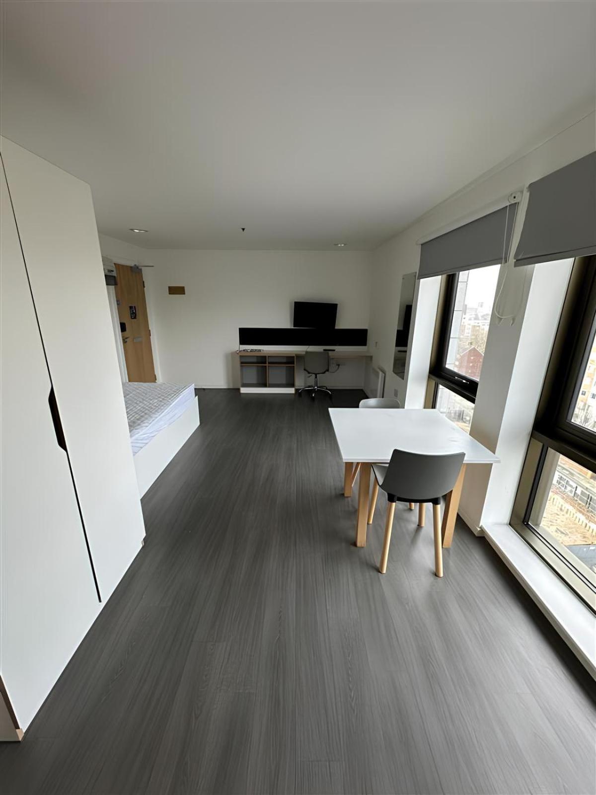 For Students Only Byrom Point In Apartment Liverpool