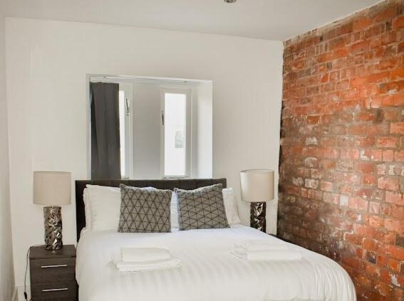Castle Street - Centre 2 Bedroomed Sleeps 8 Apartment Liverpool