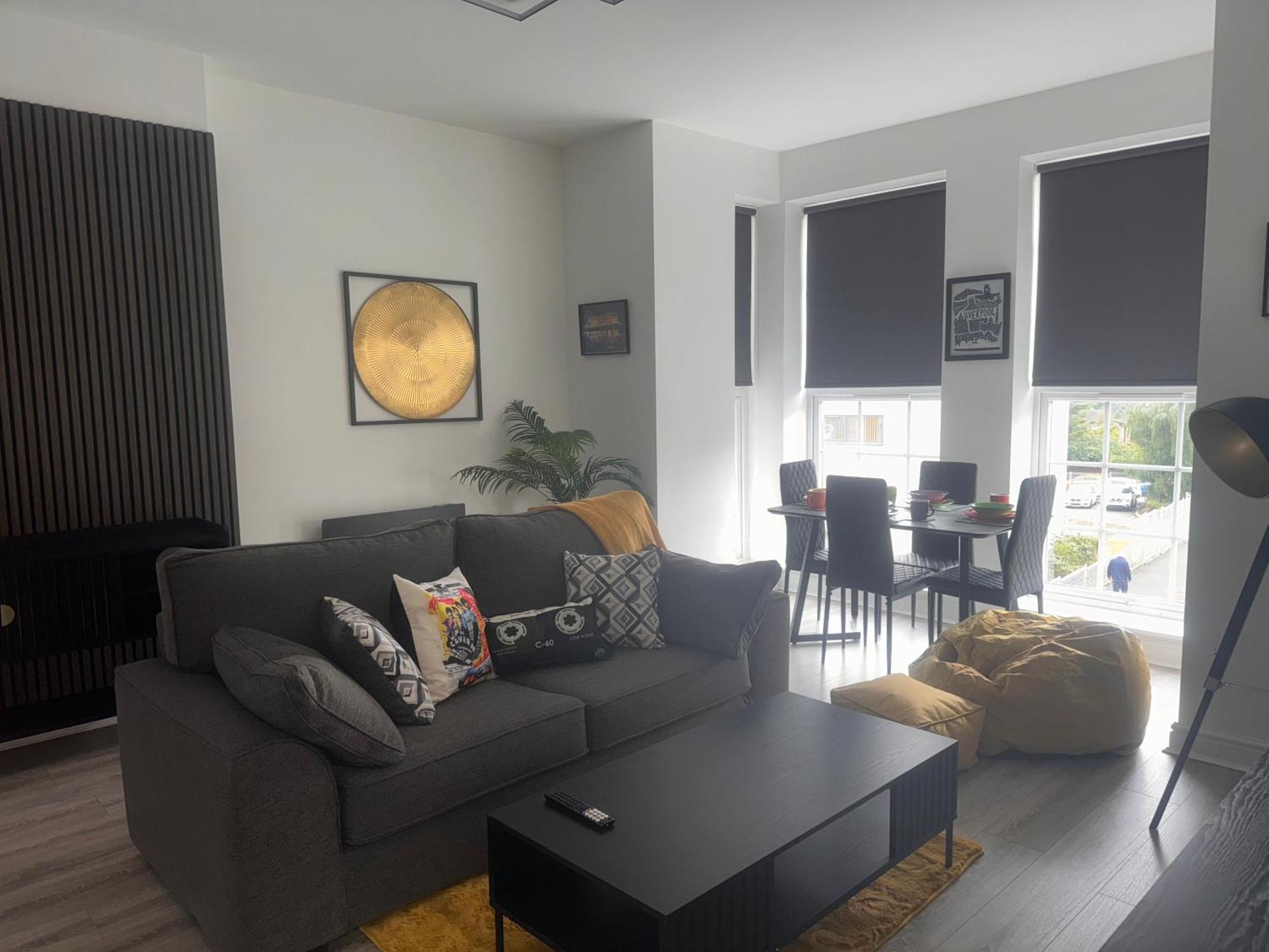 38 Everton Road Free Onsite Parking * Liverpool