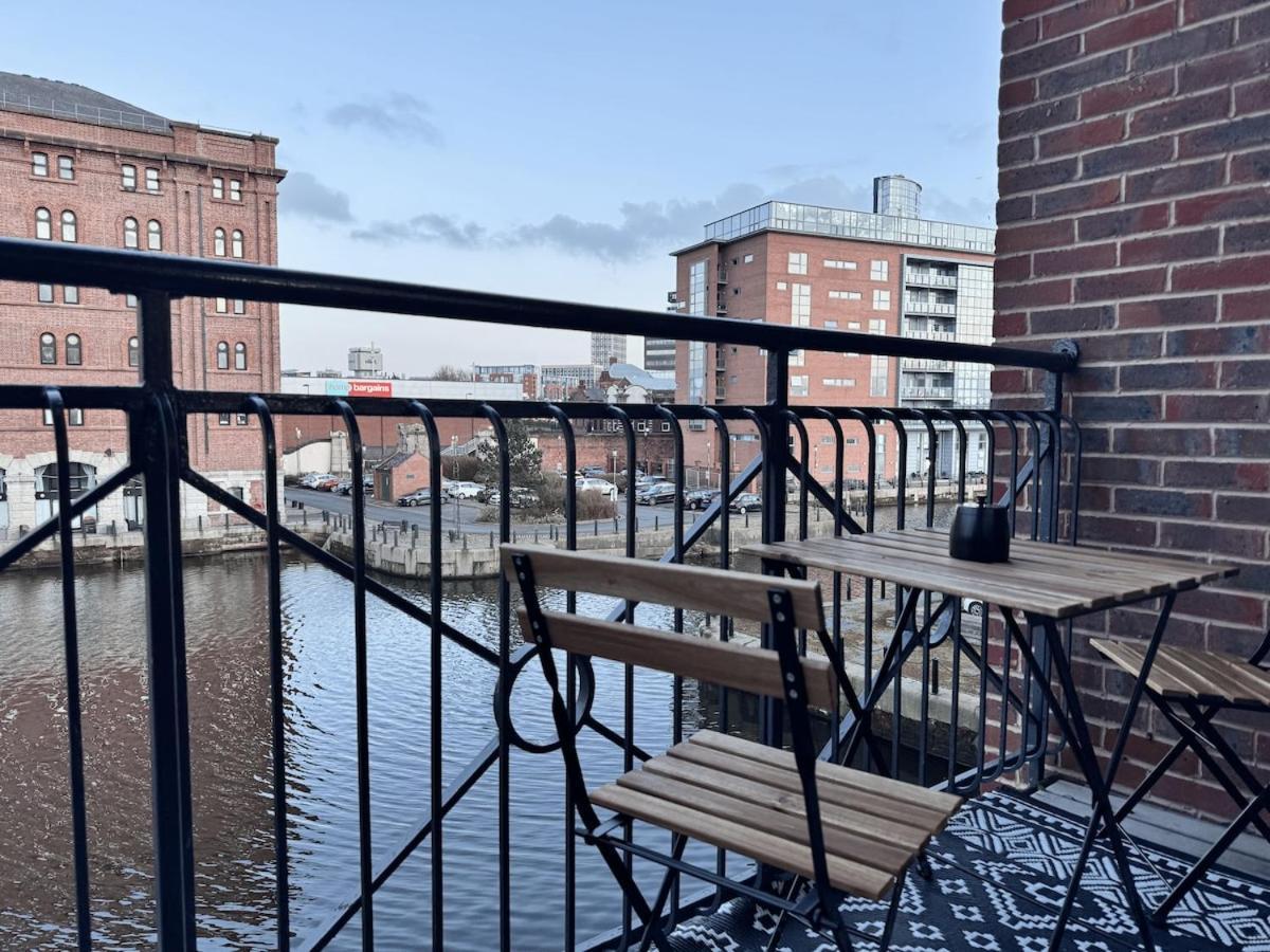 Balcony Waterfront View, 2 Bath, Free Parking