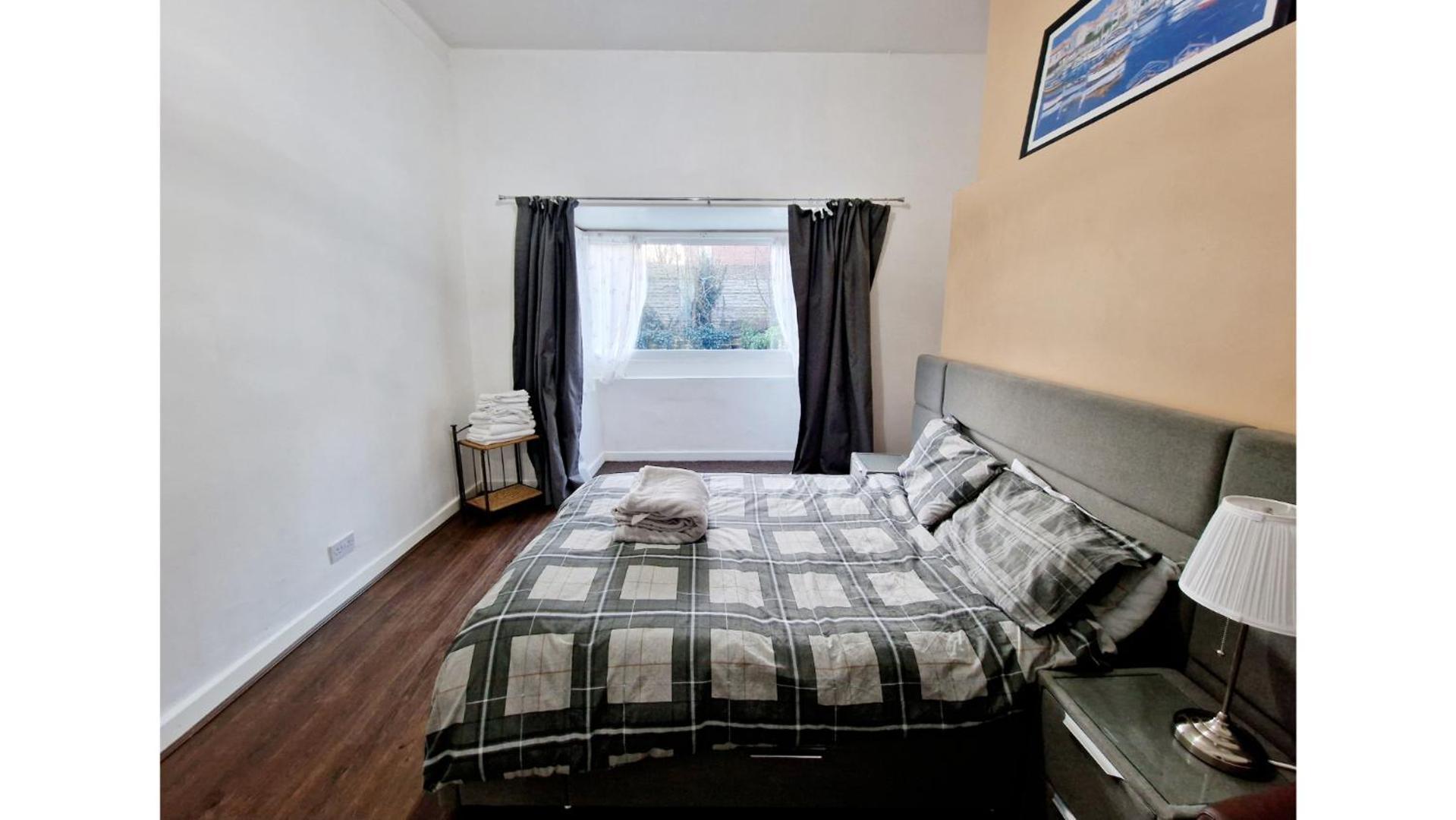 Apartment Upscale Executive Great Location