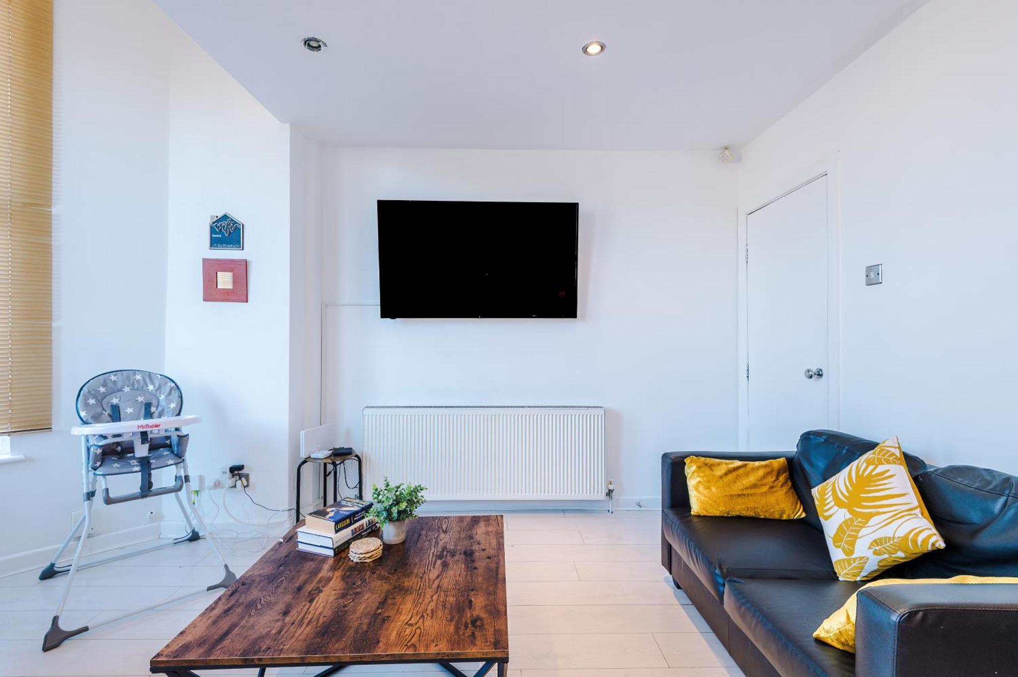 Private Garden Maisonette Near Centre! Walking Distance From Anfield Apartment Liverpool