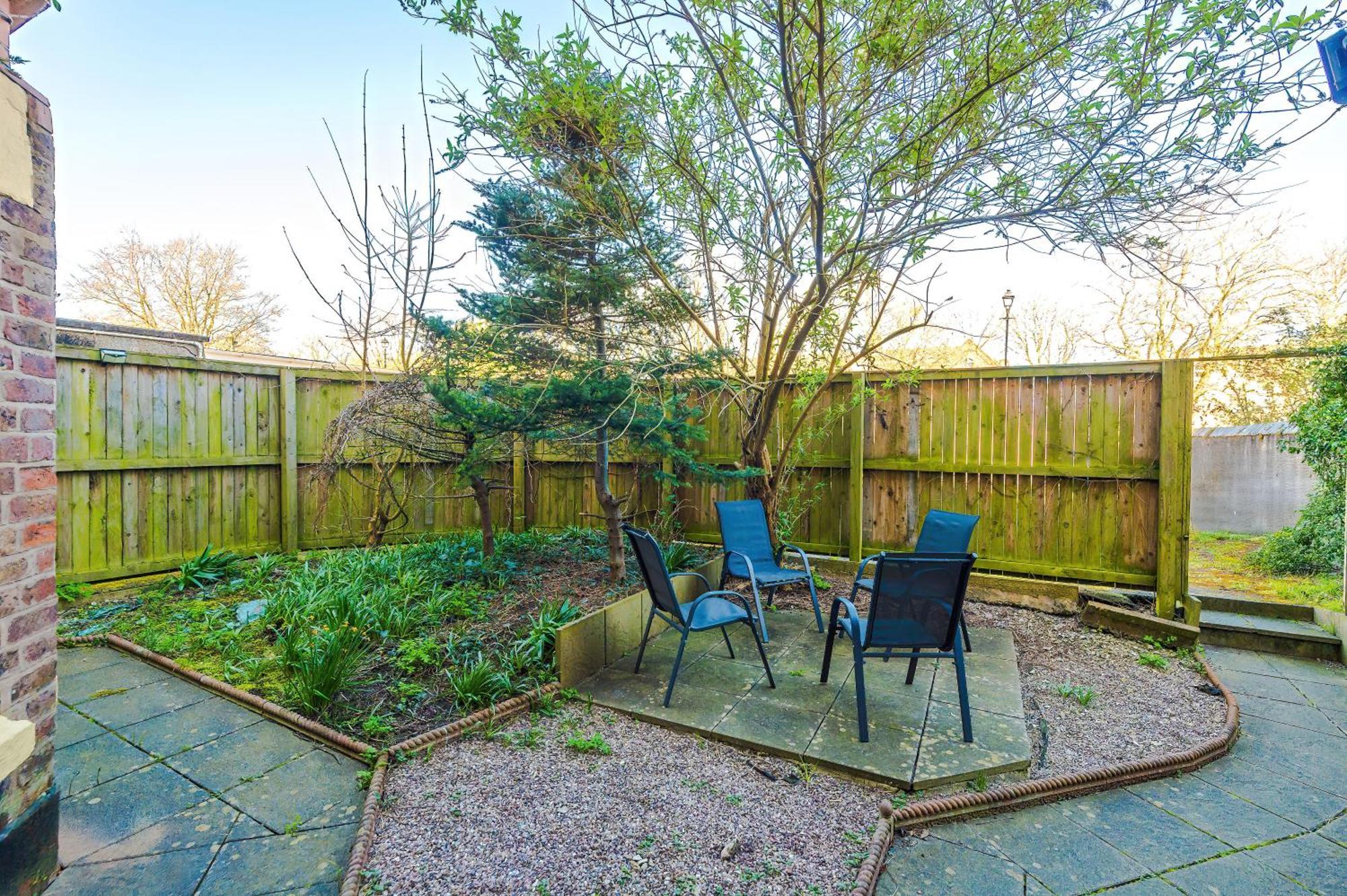 Private Garden Maisonette Near Centre! Walking Distance From Anfield