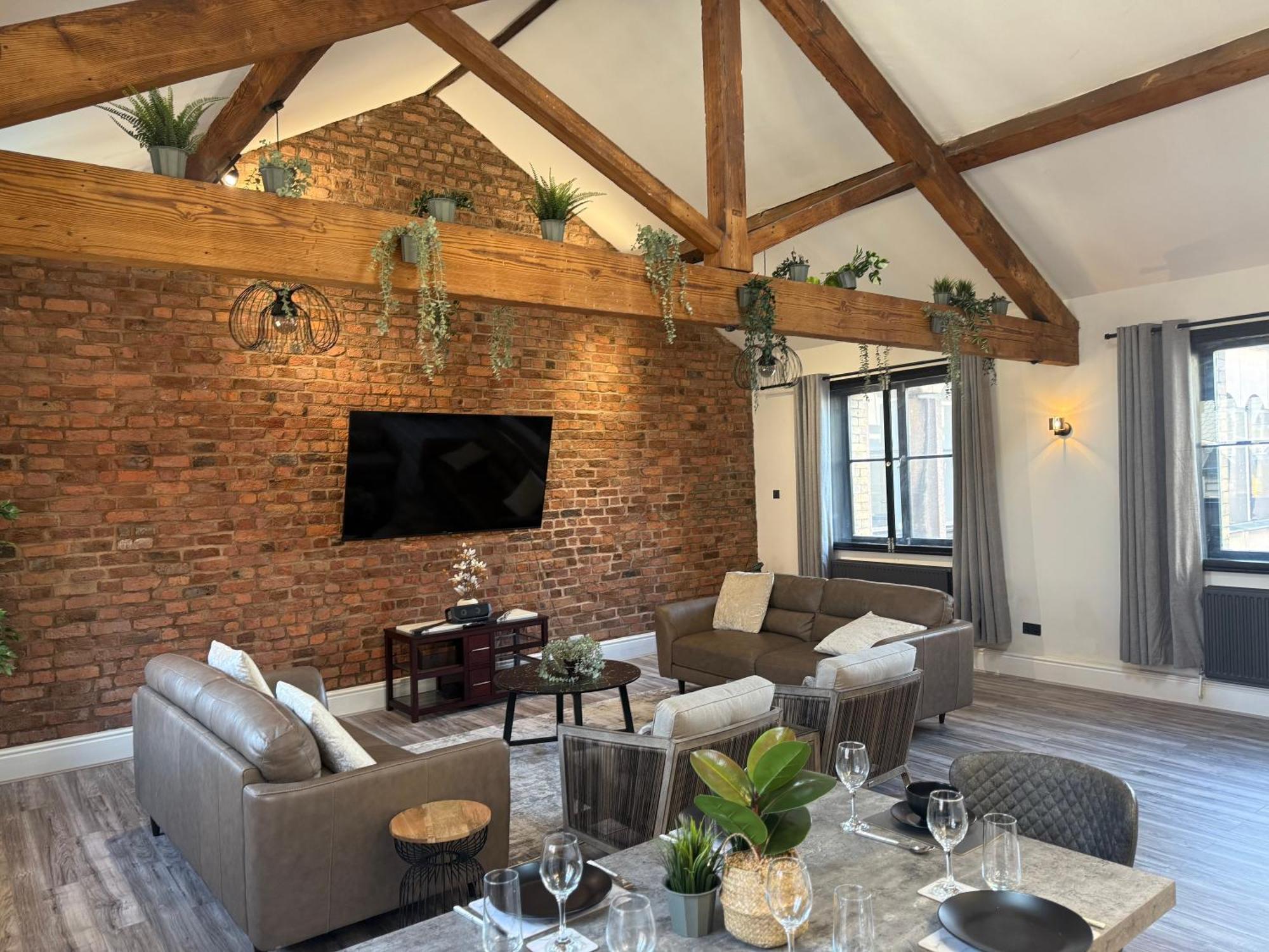 Stylish Centre Penthouse Apartment Liverpool