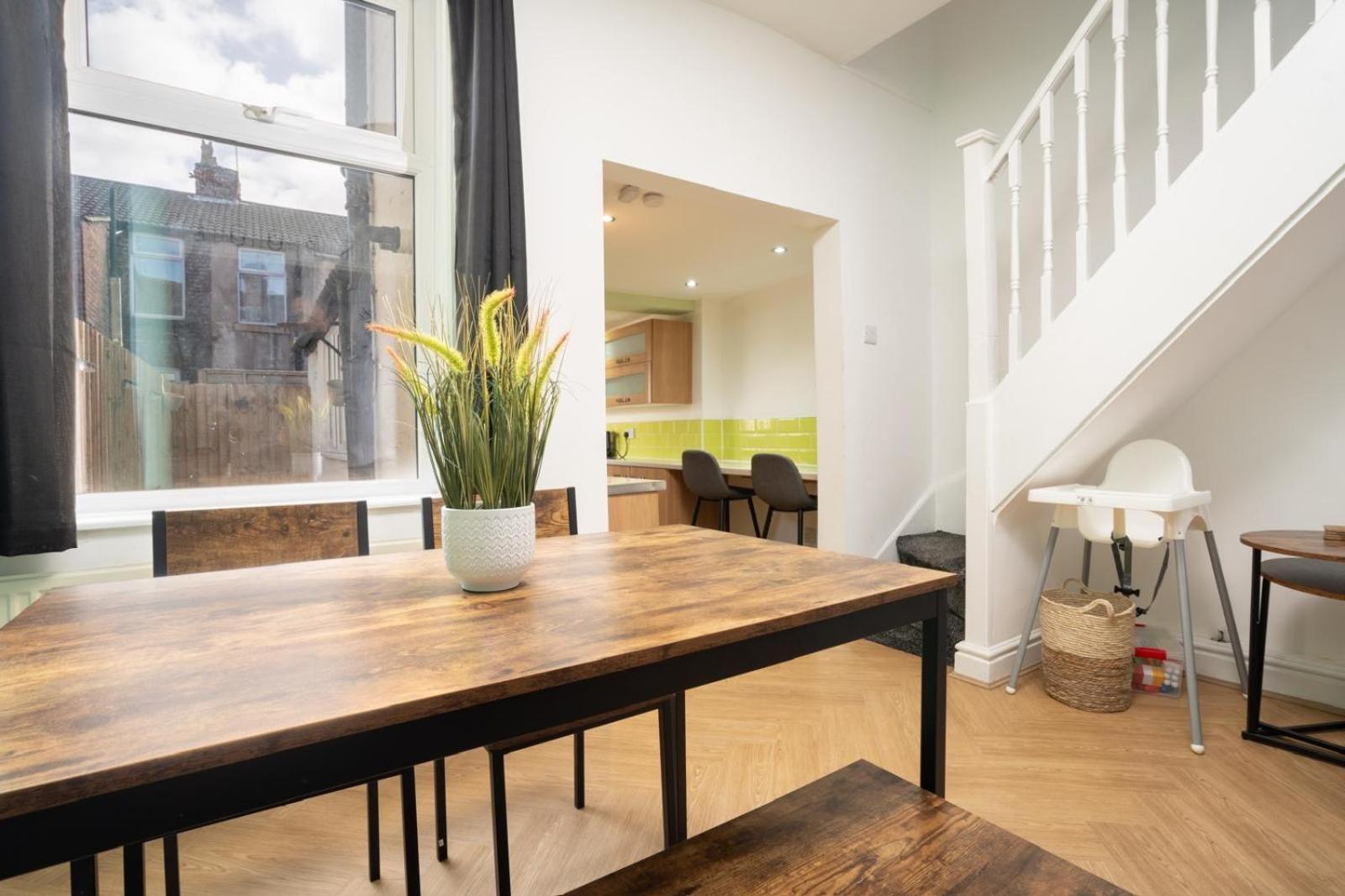 10 Mins To Crosby Ensuite Wc Parking Holiday home *