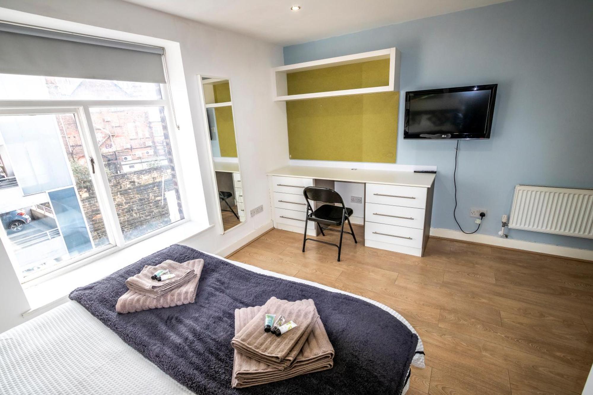 Spacious 5 Bed En-suite Flat