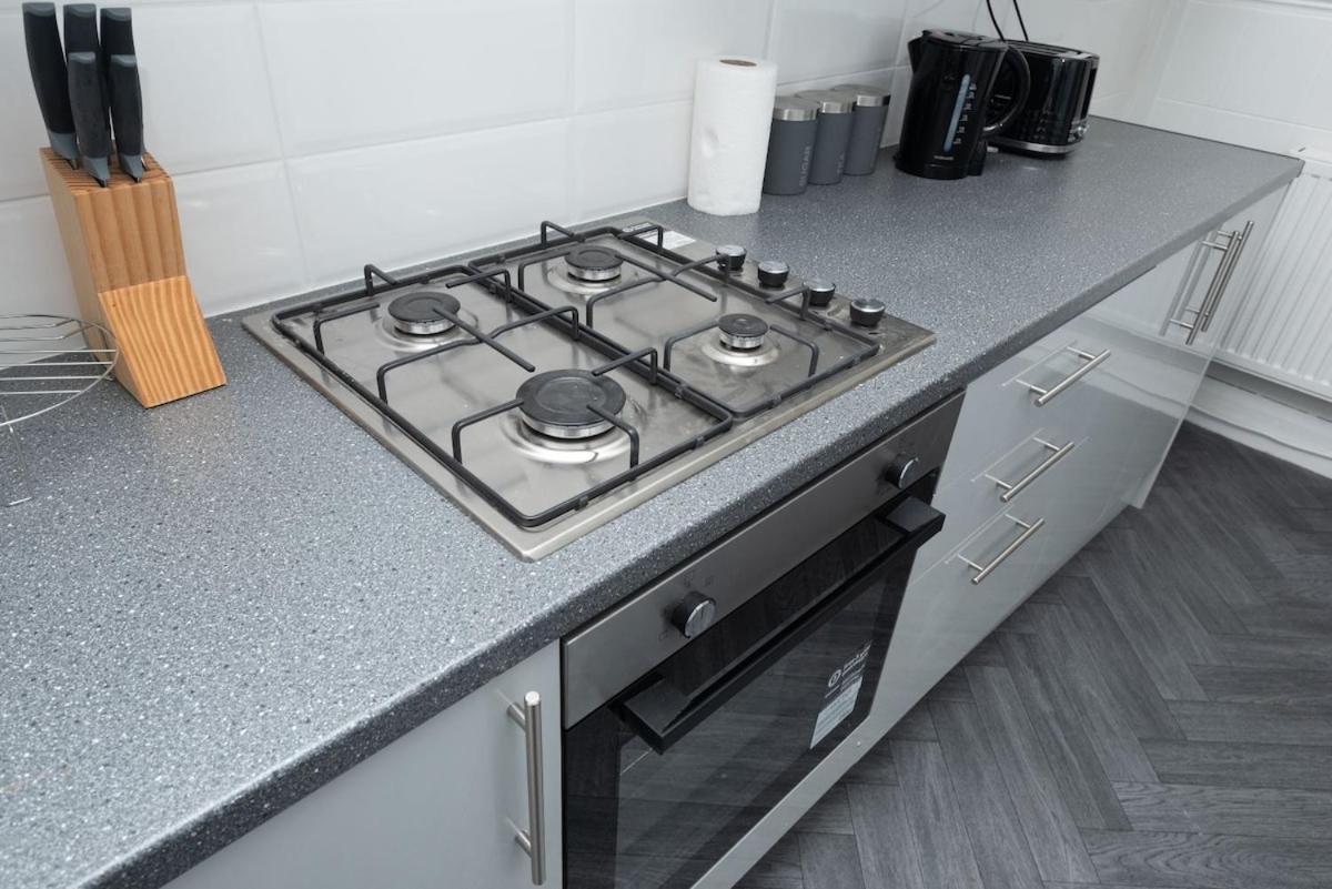 Apartment Anfield Escape