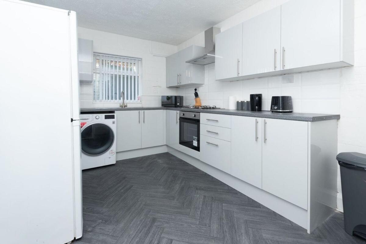 Apartment Anfield Escape