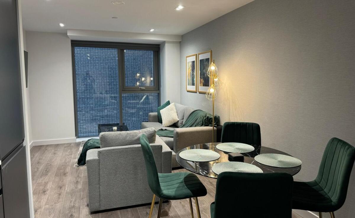 Modern 2-bedroom In Heart Of Apartment