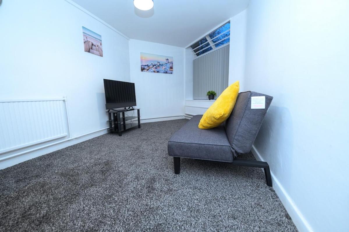 Furnished 1bed In L Free Parking & Wifi Liverpool