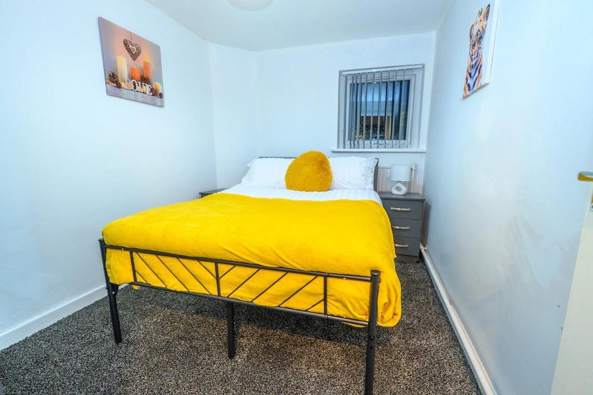 Apartment Furnished 1bed In L Free Parking & Wifi *