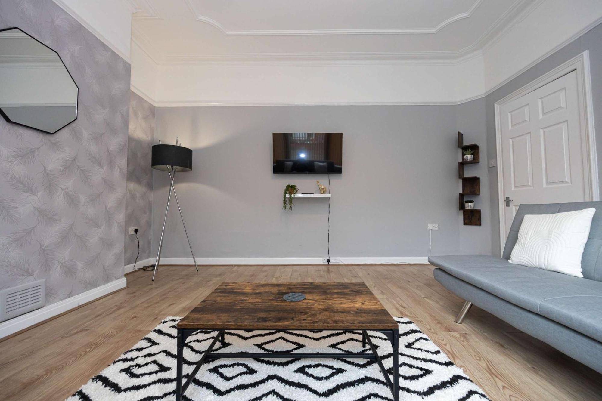 Stylish 1-bed Flat In